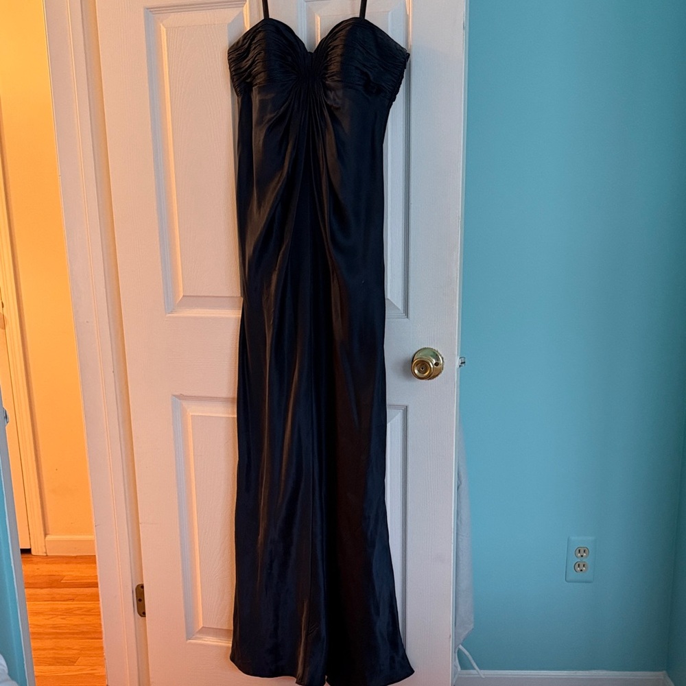 Elegant Navy Blue Strapless Evening Dress